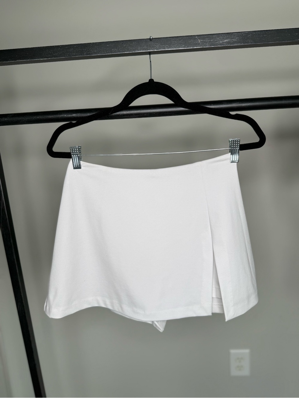 Amanda Uprichard White Women's Skort with Side Slit